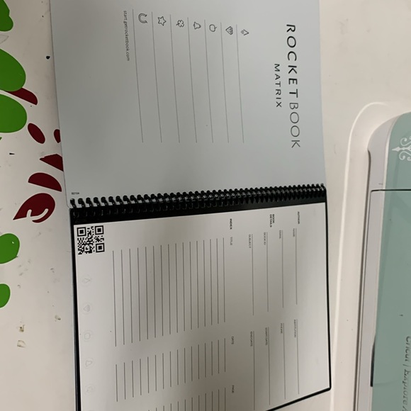 Rocketbook matrix reusable smart notebook - Picture 2 of 4